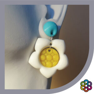 Diseño de Aretes Flor 3D Blanco Portada