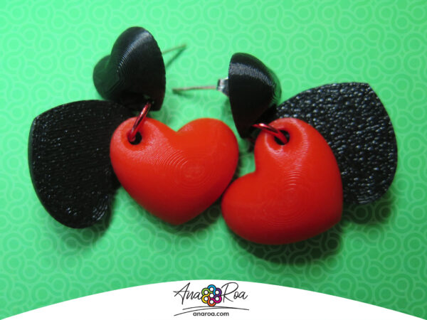 ARETES CORAZONES X2 ROJO NEGRO