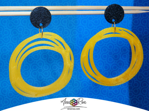 ARETES CIRCULO GARABATO AMARILLO