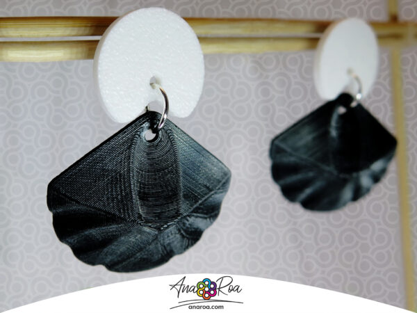 Aretes diseño Concha negro