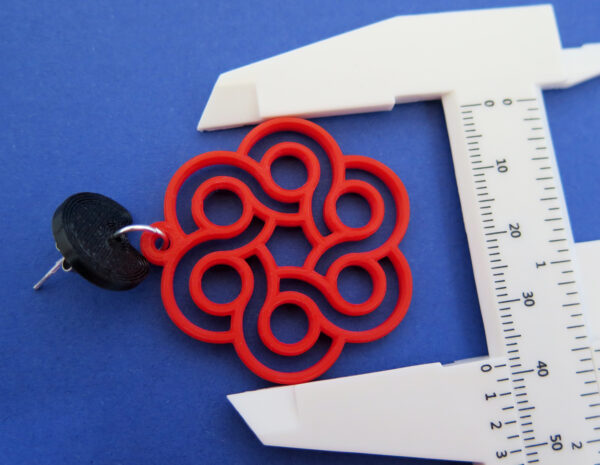 Diseño de Aretes Dibujo Flor Rojo Medida