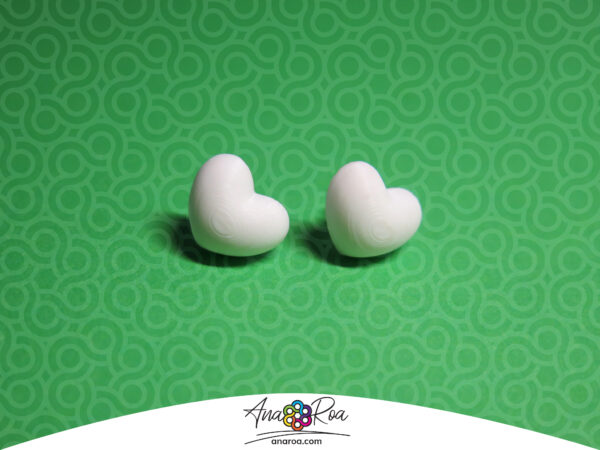 DISEÑO DE ARETES MODELO MINI CORAZÓN INFLADO BLANCO