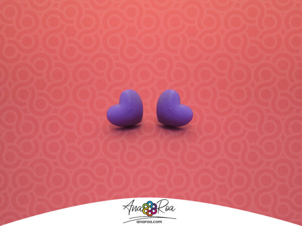 DISEÑO DE ARETES MODELO MINI CORAZÓN INFLADO MORADO