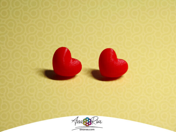 DISEÑO DE ARETES MODELO MINI CORAZÓN INFLADO ROJO