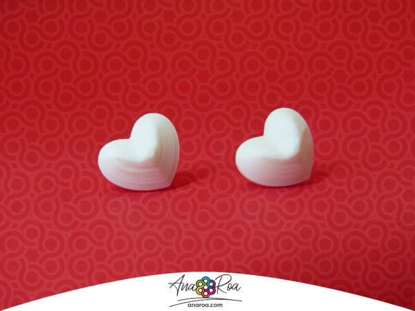 DISEÑO DE ARETES MODELO MINI CORAZÓN 3D BLANCO