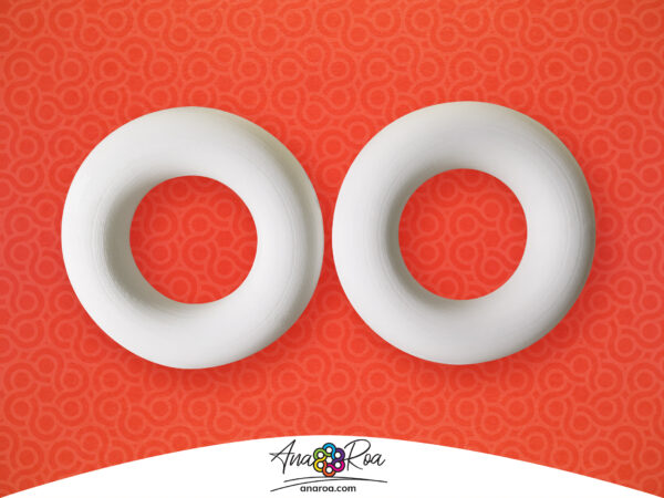 DISEÑO DE ARETES MODELO ARGOLLA SIMÉTRICA 3D BLANCO