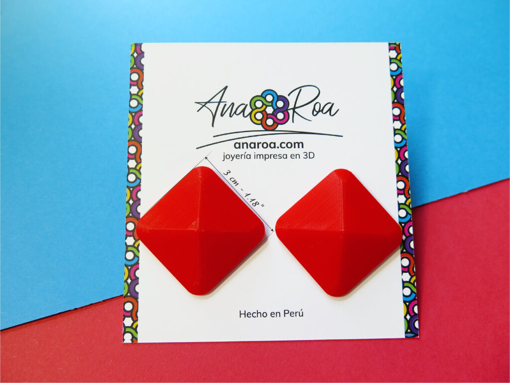 TARJETA DISEÑO DE ARETES MODELO PIRÁMIDE MEDIANA 3D ROJO